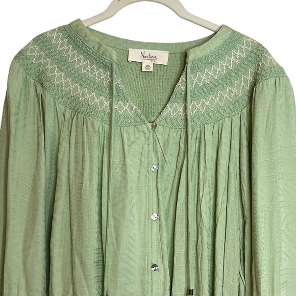 Nurture by Westbound Womens Blouse 2X Green Smocked Yoke Textured Rayon NEW - Picture 2 of 8